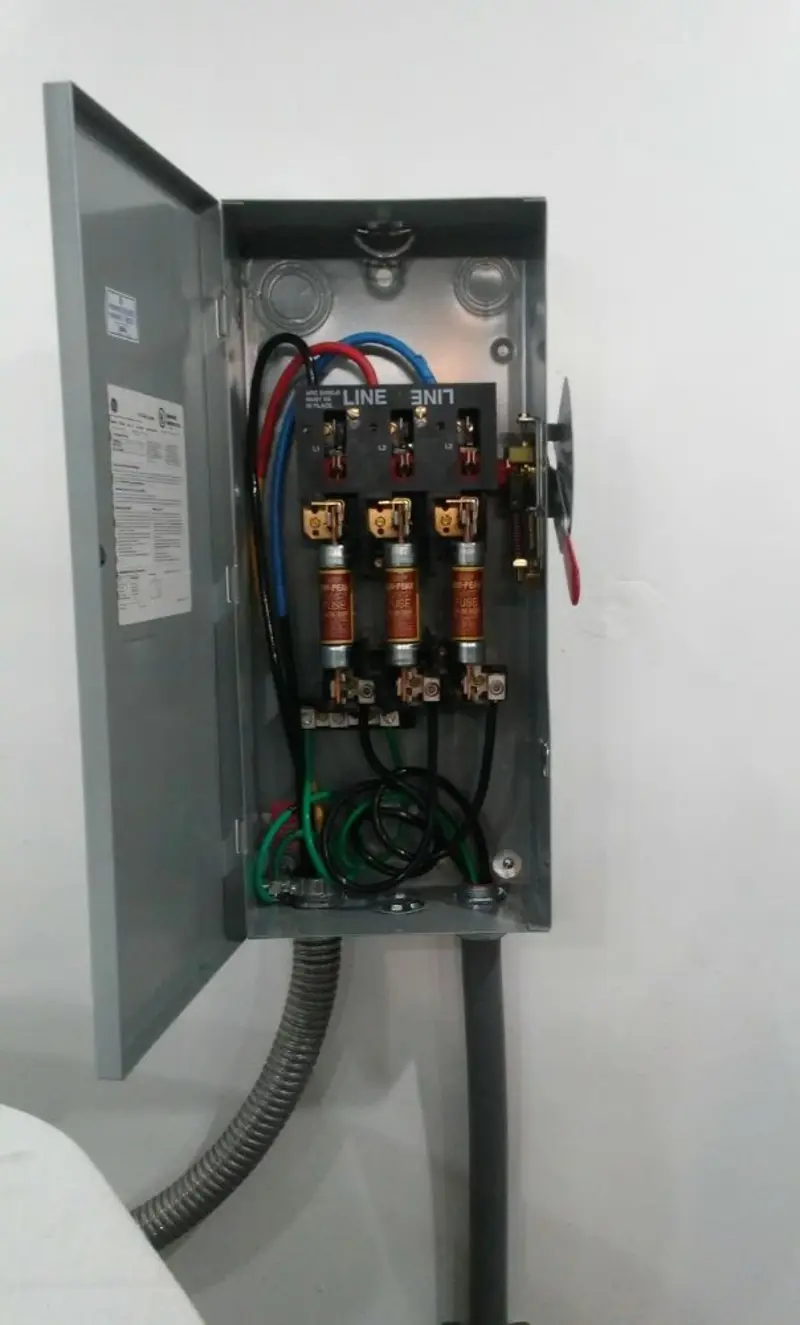 Three-phase disconnect switch installed for Smoke Detector Installation in Pittsburgh